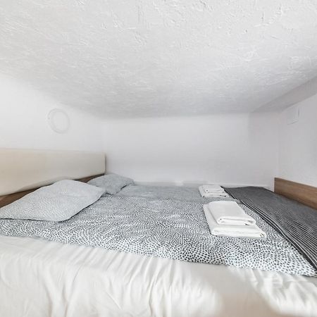 Micro Apartments 2,5 Qm - Najmniejsze Apartamenty Swiata 2,5 Mkw Cracóvia Exterior foto