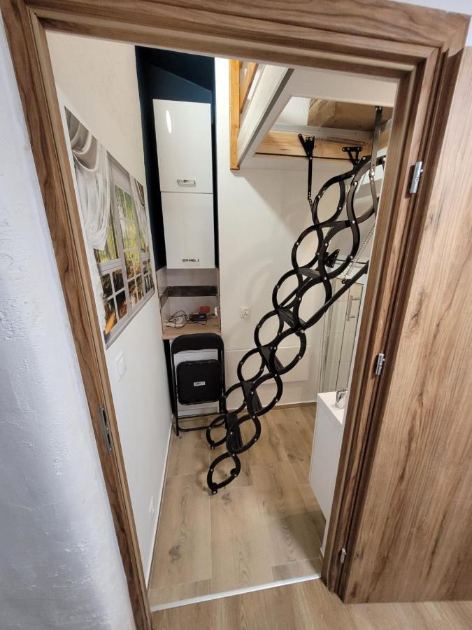 Micro Apartments 2,5 Qm - Najmniejsze Apartamenty Swiata 2,5 Mkw Cracóvia Exterior foto