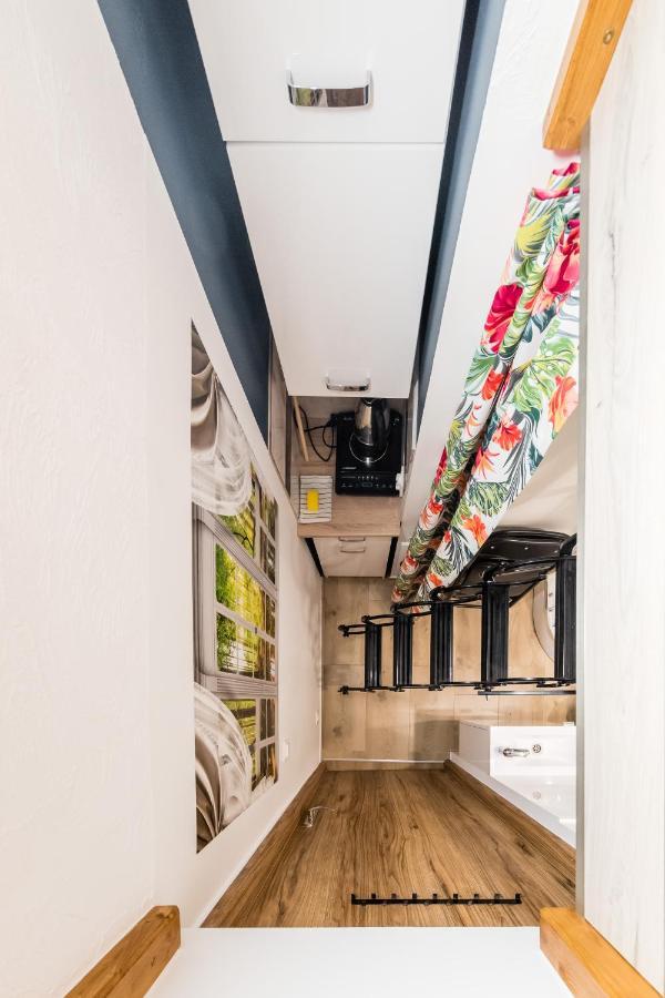 Micro Apartments 2,5 Qm - Najmniejsze Apartamenty Swiata 2,5 Mkw Cracóvia Exterior foto