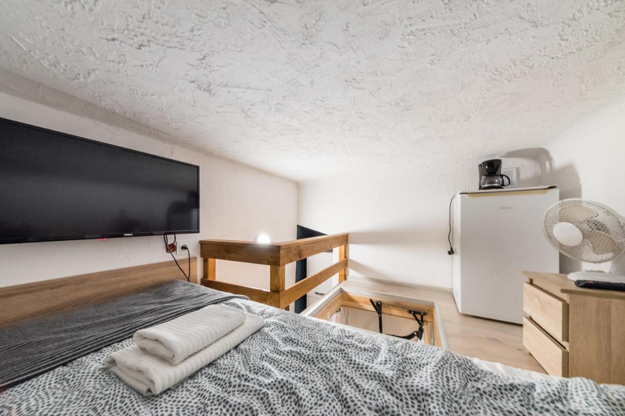 Micro Apartments 2,5 Qm - Najmniejsze Apartamenty Swiata 2,5 Mkw Cracóvia Exterior foto