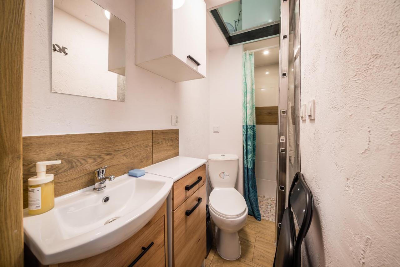 Micro Apartments 2,5 Qm - Najmniejsze Apartamenty Swiata 2,5 Mkw Cracóvia Exterior foto